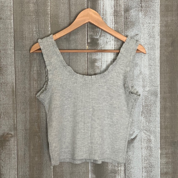 SOLD! {Wild Fable} Crop Tank Top - Picture 4 of 8